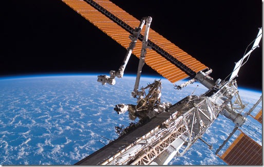 international-space-station_canadarm2_solar_array_panel_wings