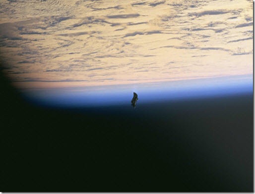 sts882
