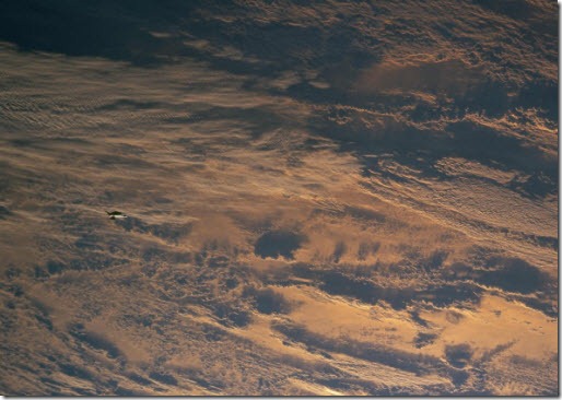 sts884